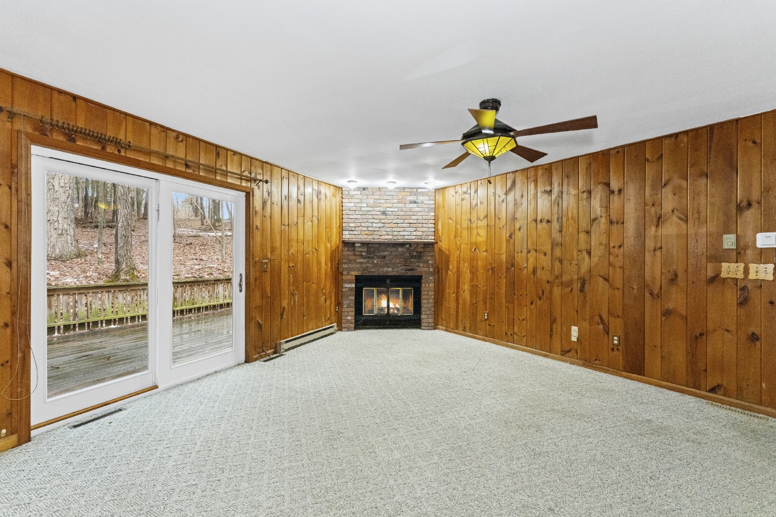 Amazing Opportunity Awaits! - 3 Bed/ 2.5 Bath Spacious Colonial on 1.5 Acres in the Award-Winning Voorheesville School District. property image