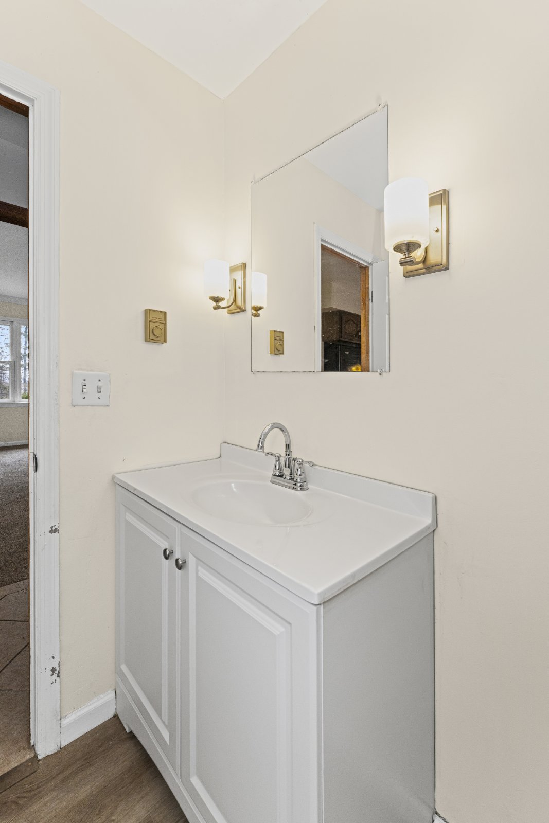 Amazing Opportunity Awaits! - 3 Bed/ 2.5 Bath Spacious Colonial on 1.5 Acres in the Award-Winning Voorheesville School District. property image