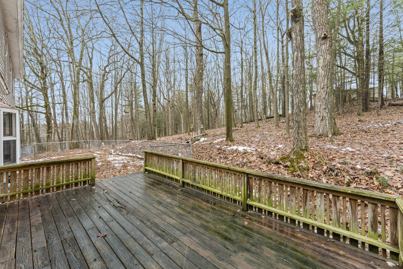 Amazing Opportunity Awaits! - 3 Bed/ 2.5 Bath Spacious Colonial on 1.5 Acres in the Award-Winning Voorheesville School District. property image