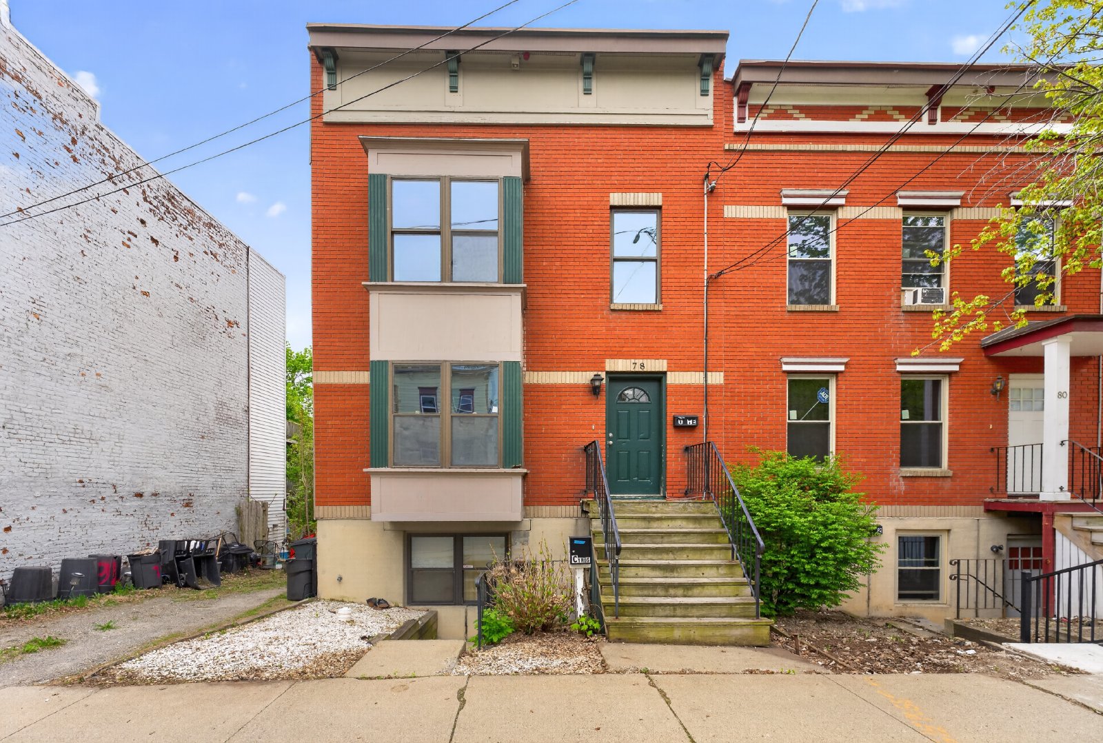 Beautiful, Modern, Townhome with Garden Apartment in the Ten Broeck Triangle of Albany property image