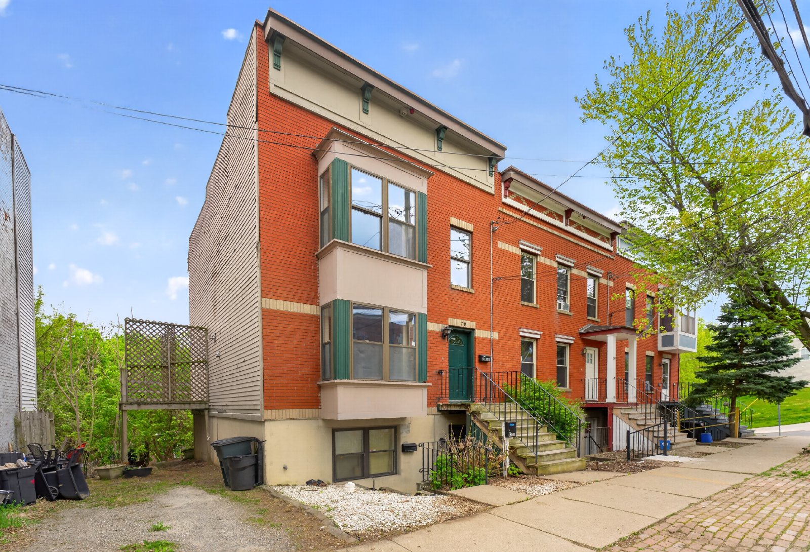 Beautiful, Modern, Townhome with Garden Apartment in the Ten Broeck Triangle of Albany property image