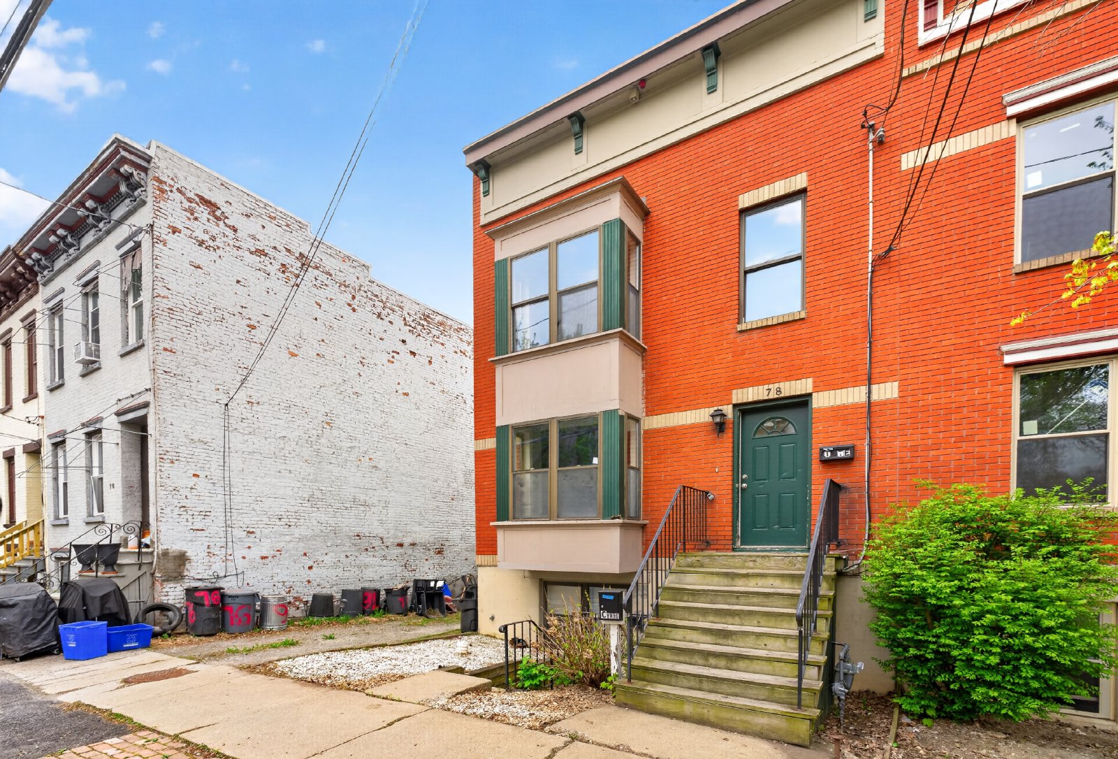 Beautiful, Modern, Townhome with Garden Apartment in the Ten Broeck Triangle of Albany property image