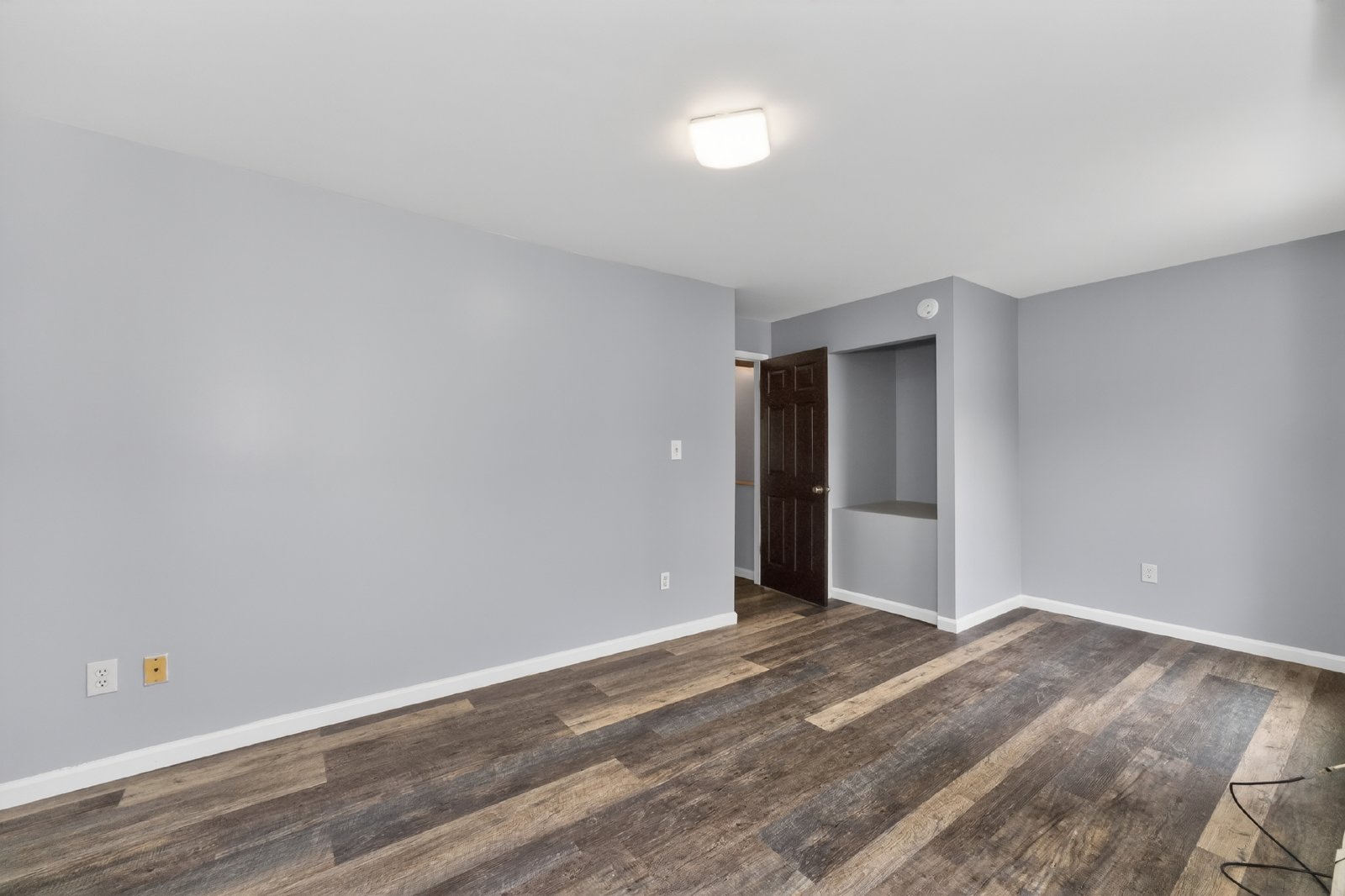 Beautiful, Modern, Townhome with Garden Apartment in the Ten Broeck Triangle of Albany property image