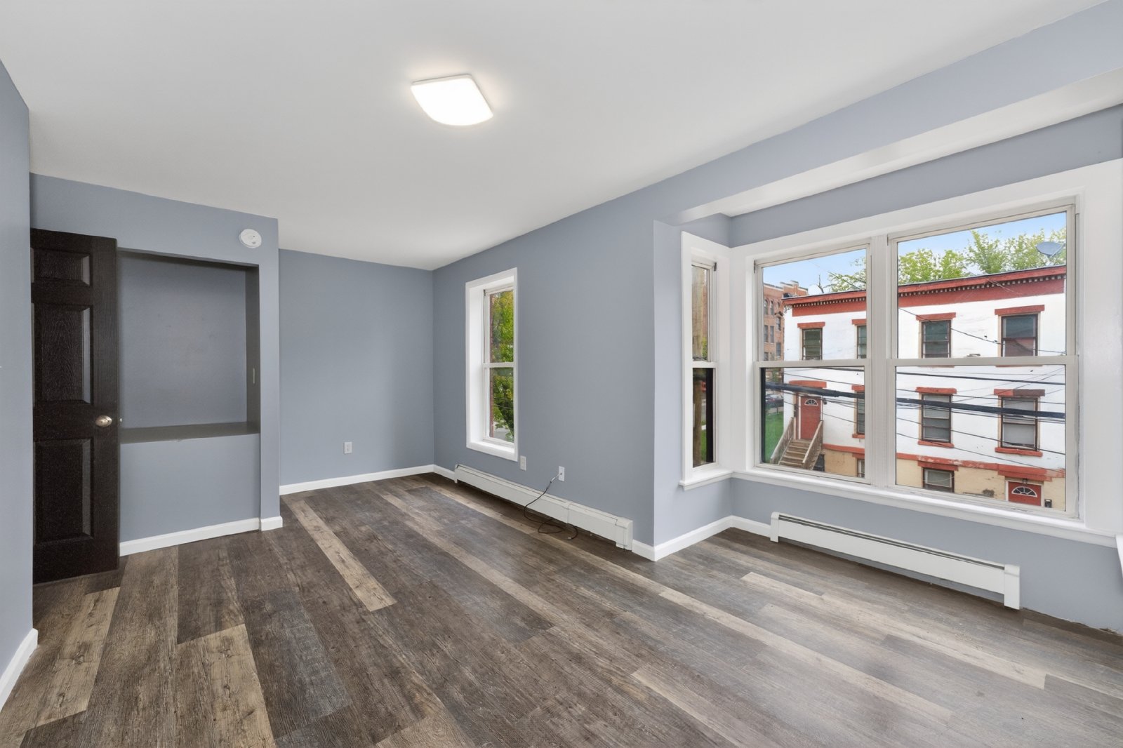 Beautiful, Modern, Townhome with Garden Apartment in the Ten Broeck Triangle of Albany property image