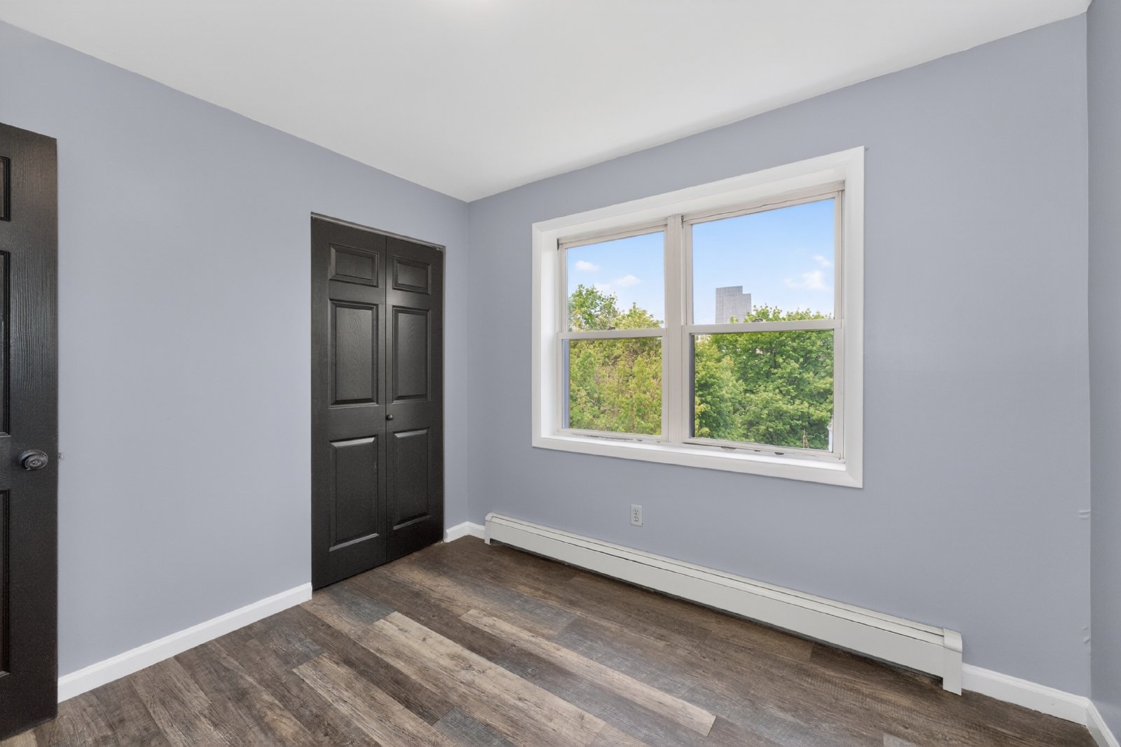 Beautiful, Modern, Townhome with Garden Apartment in the Ten Broeck Triangle of Albany property image