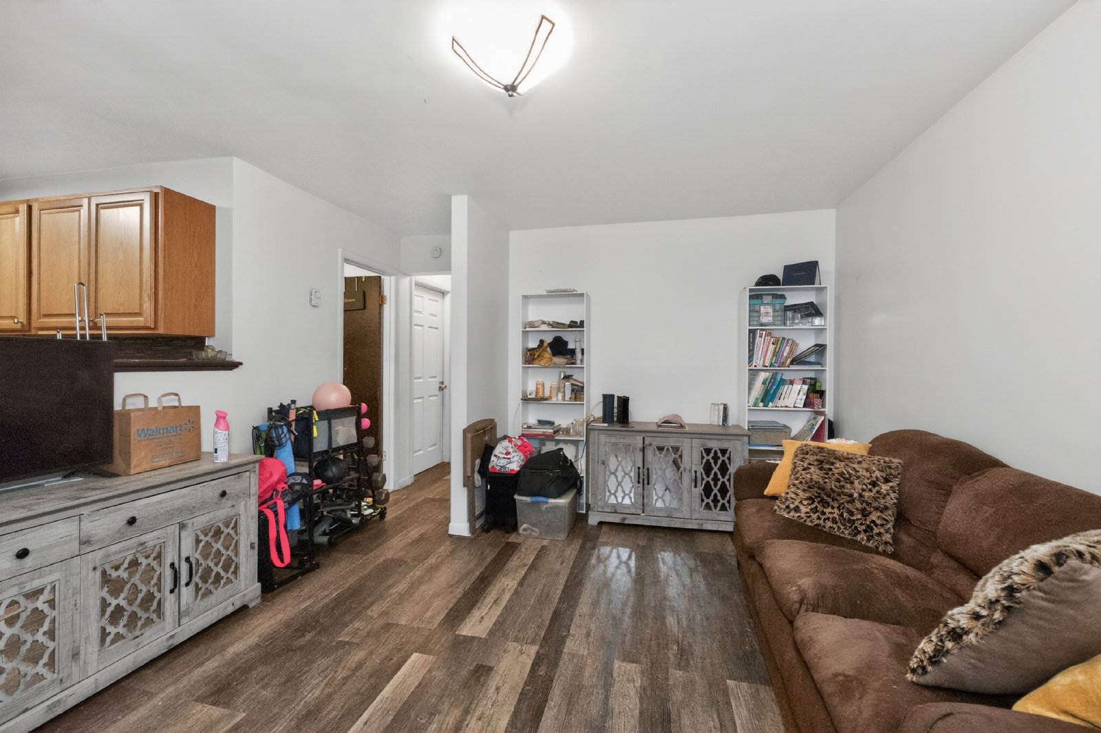 Beautiful, Modern, Townhome with Garden Apartment in the Ten Broeck Triangle of Albany property image