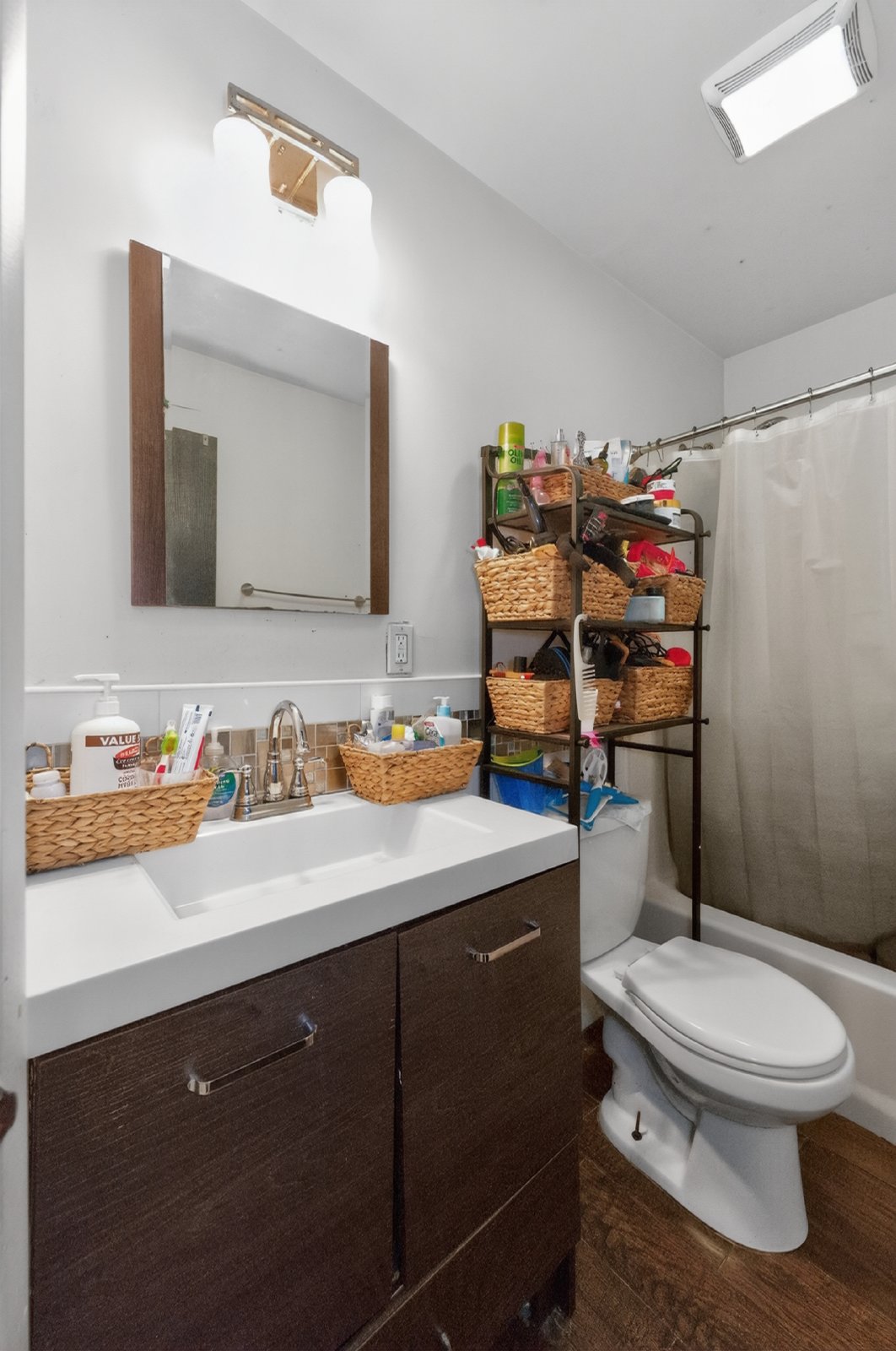 Beautiful, Modern, Townhome with Garden Apartment in the Ten Broeck Triangle of Albany property image