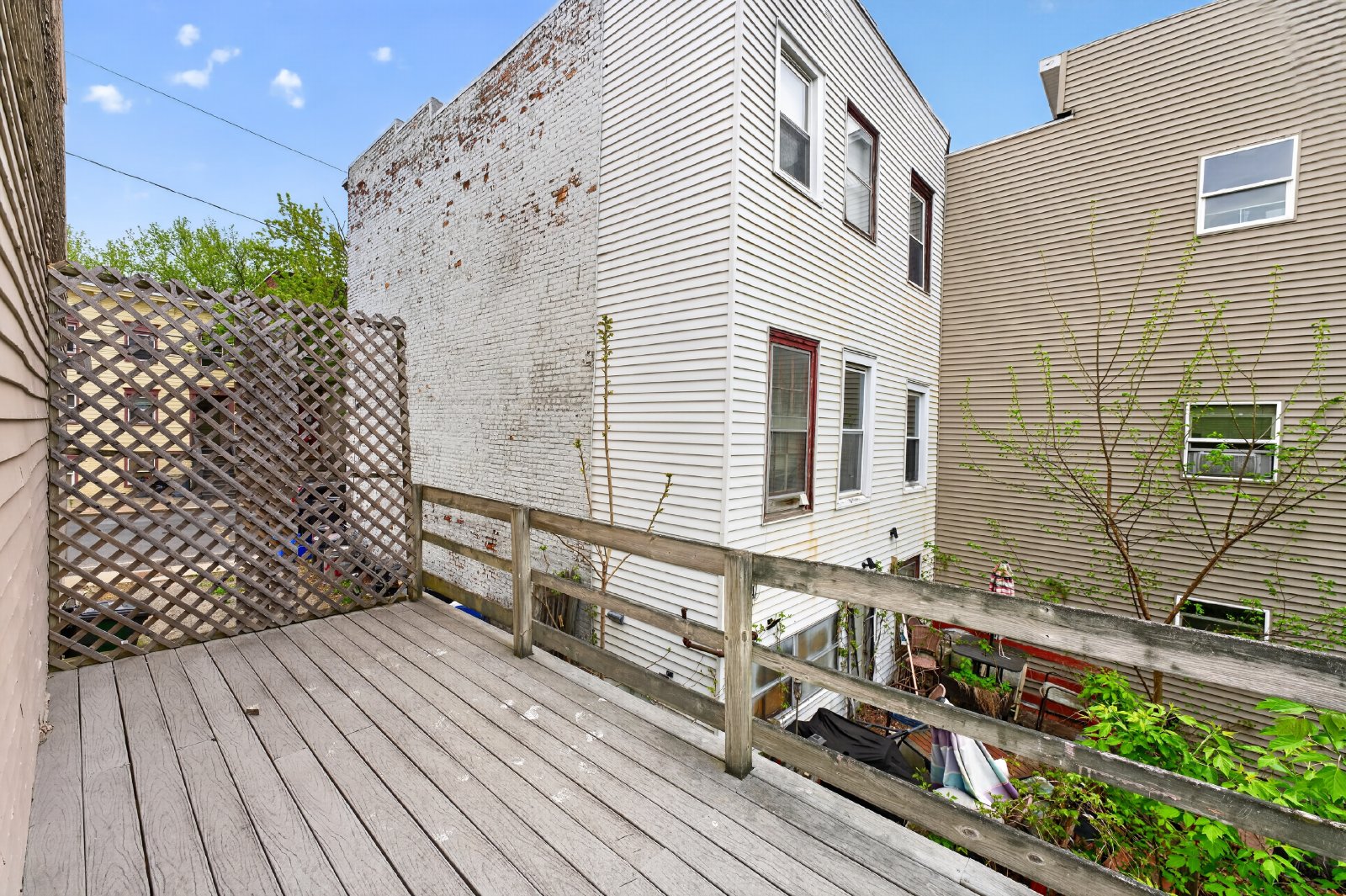 Beautiful, Modern, Townhome with Garden Apartment in the Ten Broeck Triangle of Albany property image