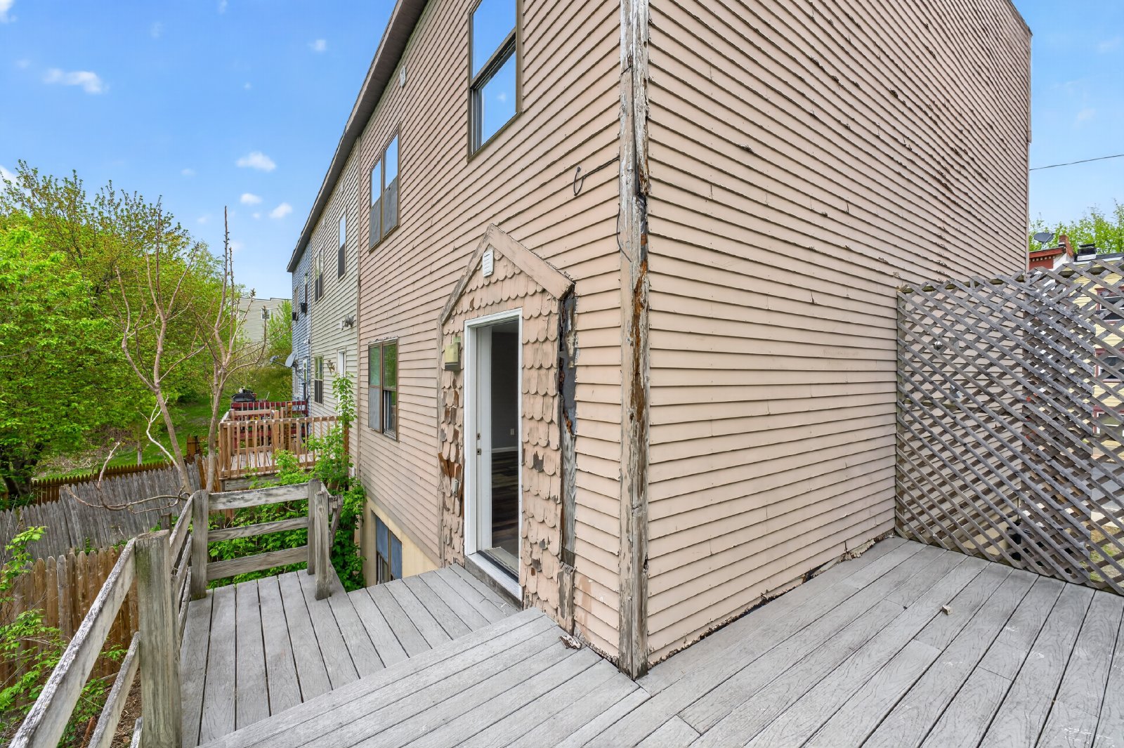 Beautiful, Modern, Townhome with Garden Apartment in the Ten Broeck Triangle of Albany property image