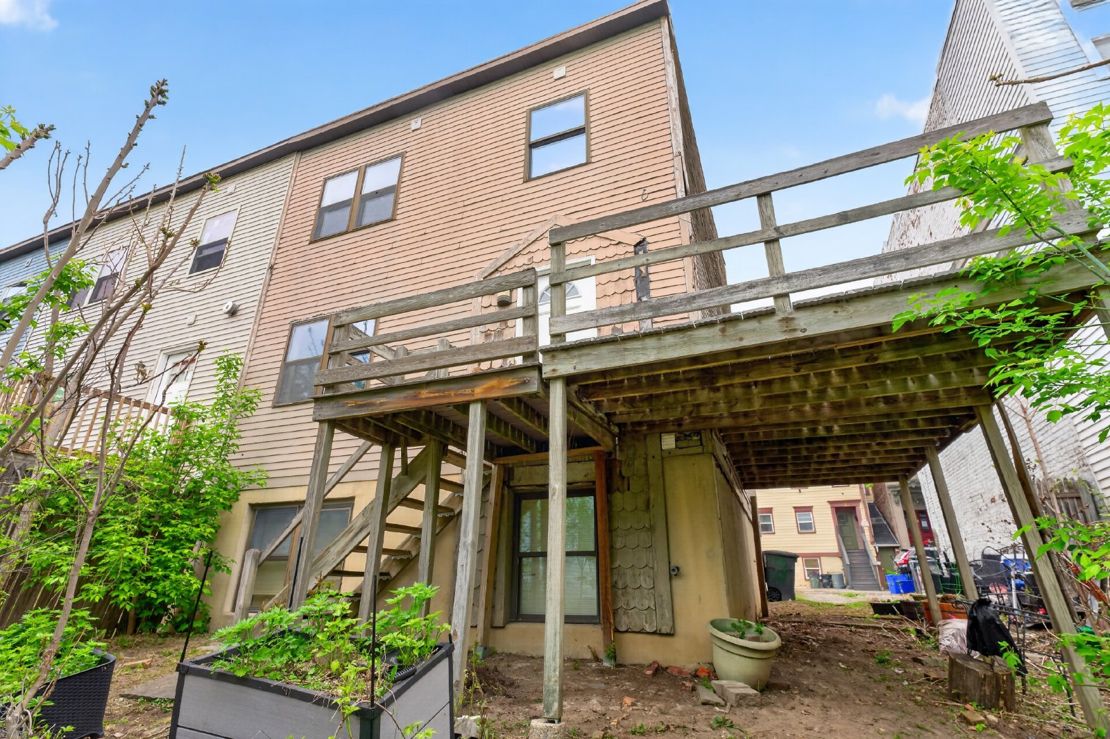Beautiful, Modern, Townhome with Garden Apartment in the Ten Broeck Triangle of Albany property image