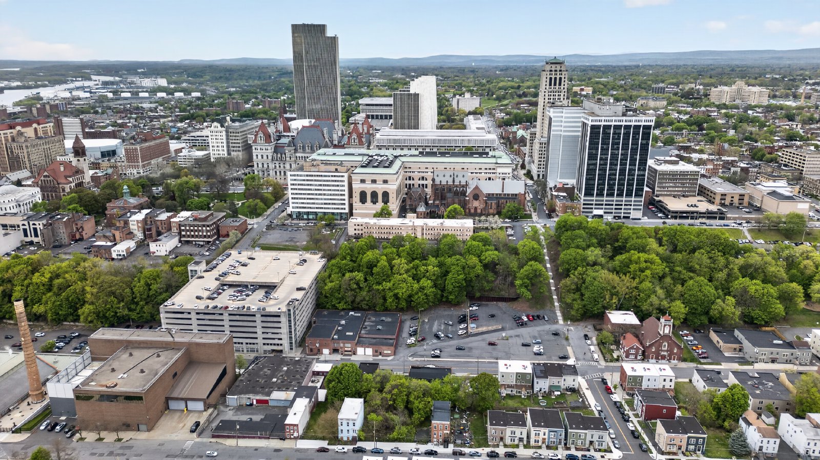 Beautiful, Modern, Townhome with Garden Apartment in the Ten Broeck Triangle of Albany property image