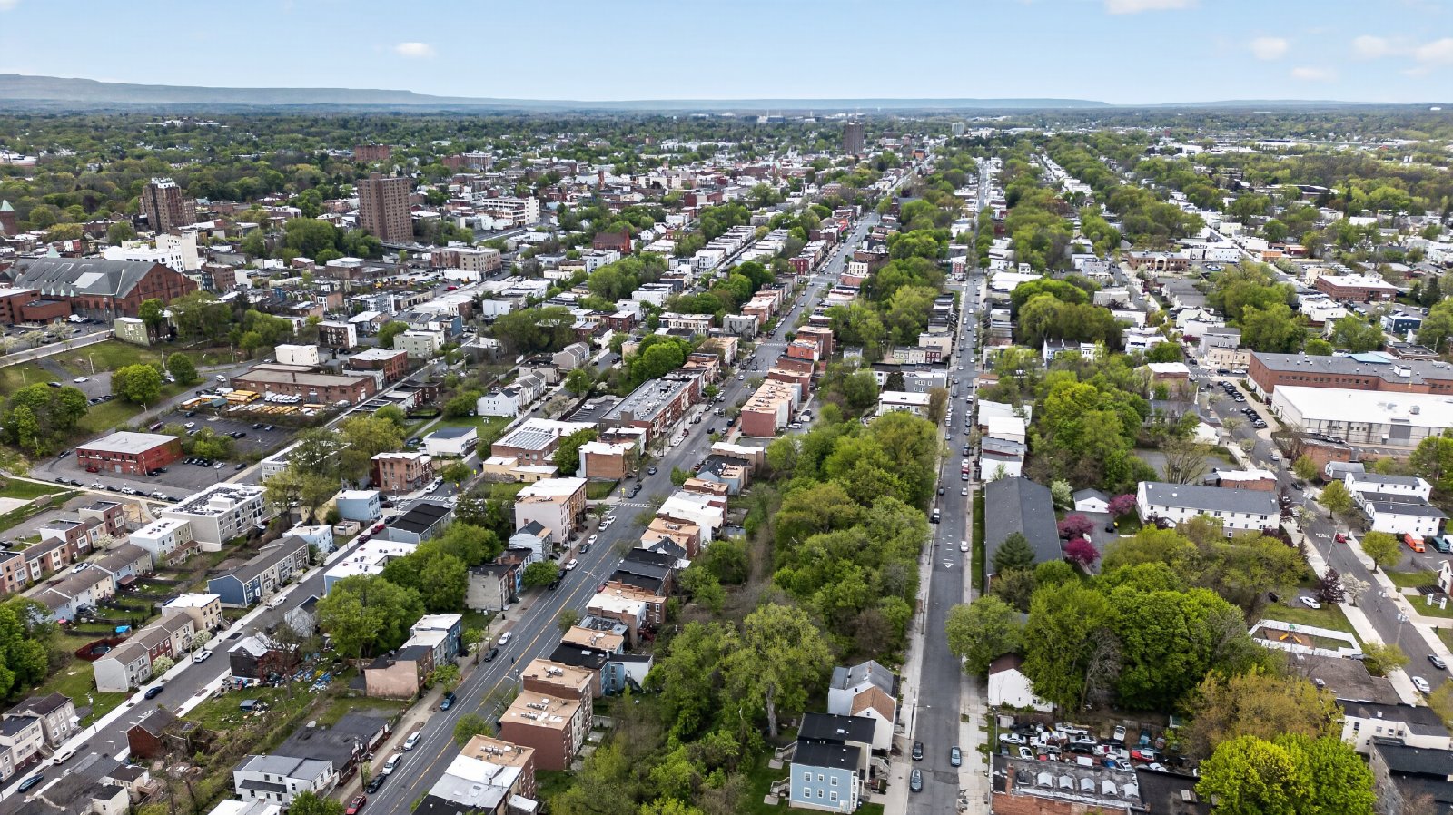 Beautiful, Modern, Townhome with Garden Apartment in the Ten Broeck Triangle of Albany property image