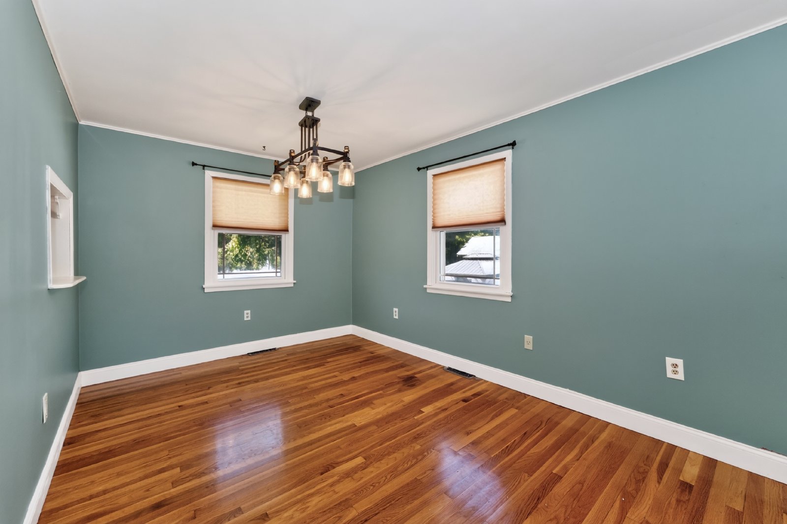 Spacious Wynantskill Home with Expansive Private Backyard & Flexible Living Space, and New Roof property image