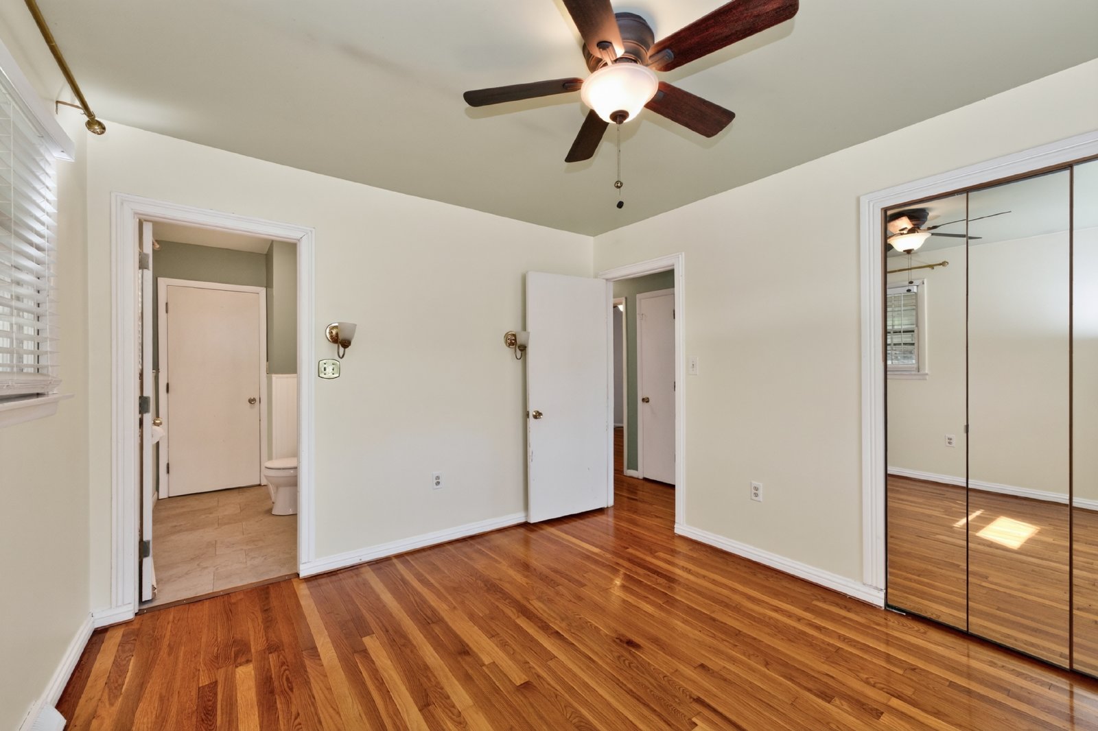 Spacious Wynantskill Home with Expansive Private Backyard & Flexible Living Space, and New Roof property image