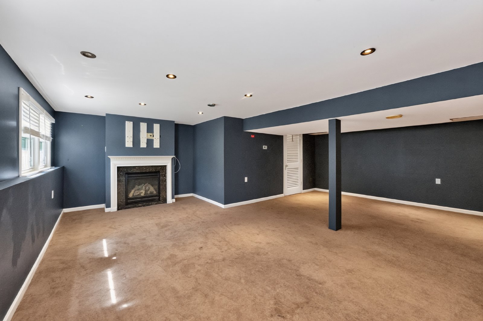 Spacious Wynantskill Home with Expansive Private Backyard & Flexible Living Space, and New Roof property image