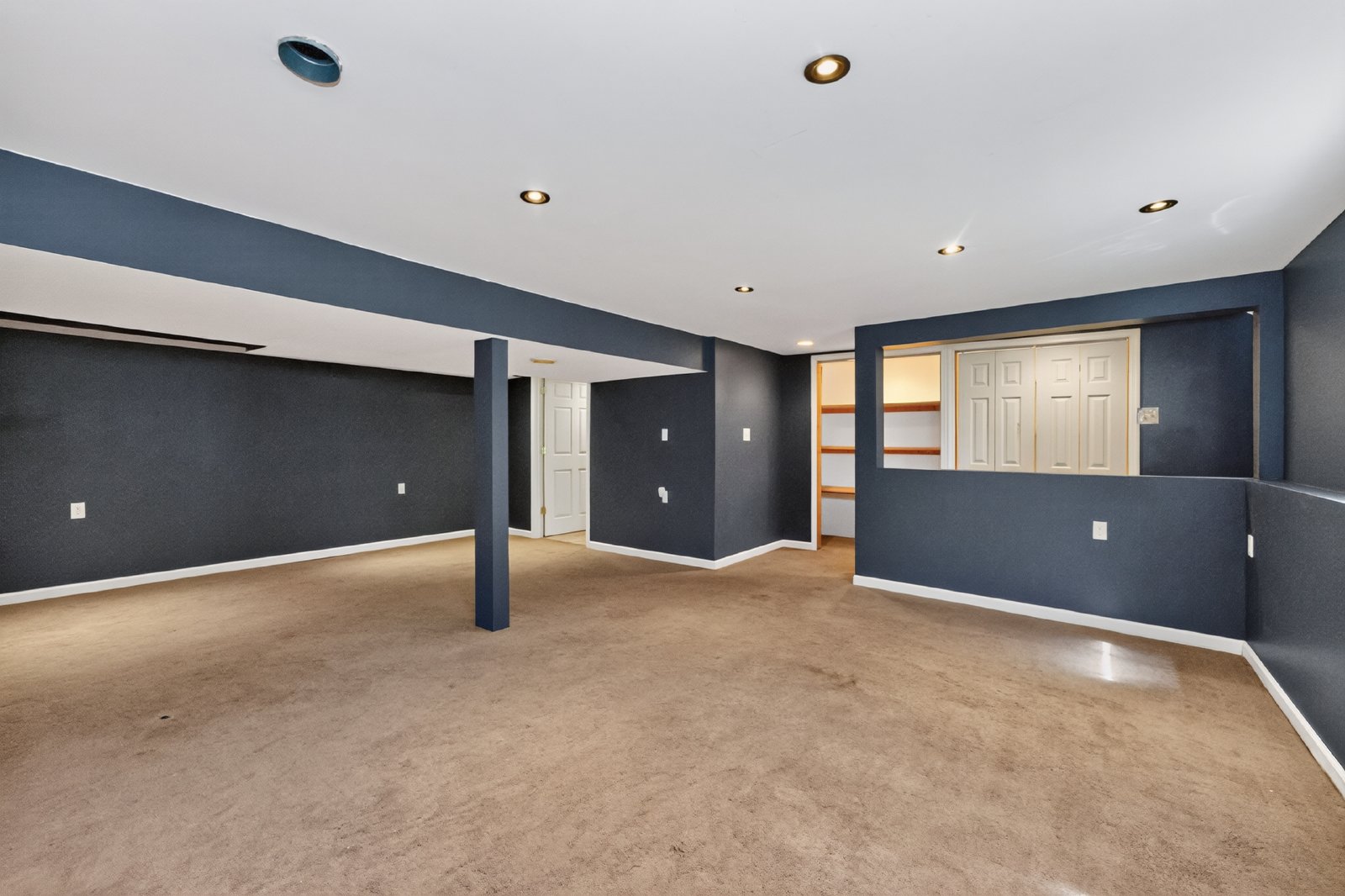 Spacious Wynantskill Home with Expansive Private Backyard & Flexible Living Space, and New Roof property image