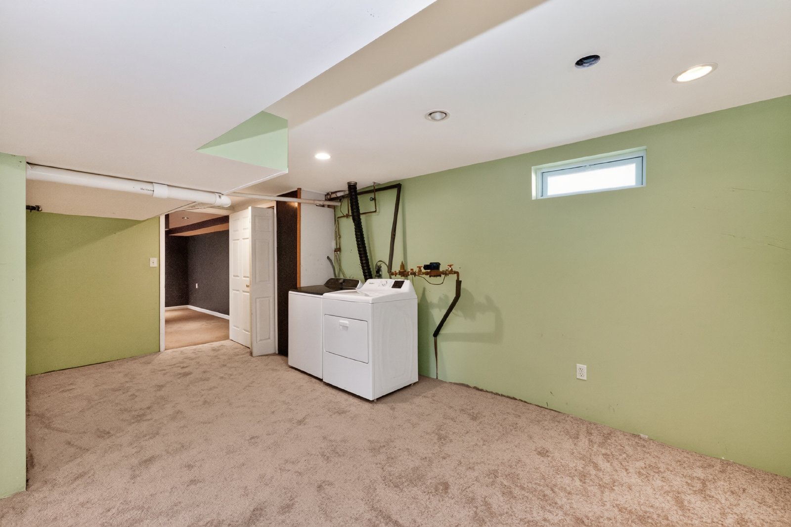 Spacious Wynantskill Home with Expansive Private Backyard & Flexible Living Space, and New Roof property image