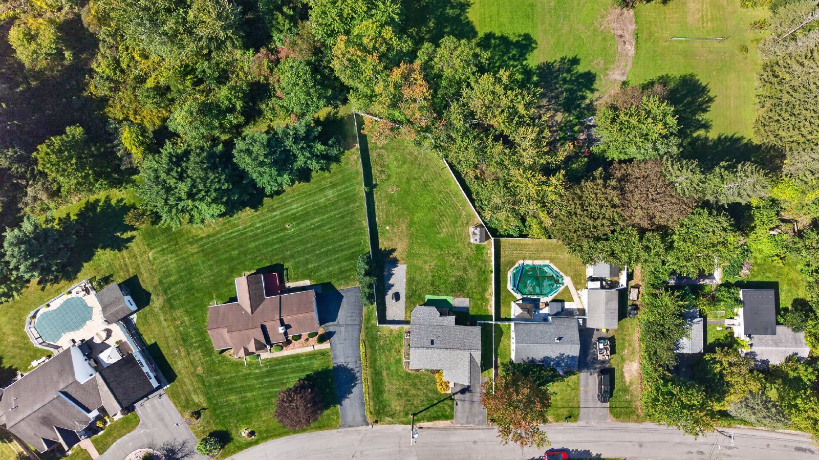 Spacious Wynantskill Home with Expansive Private Backyard & Flexible Living Space, and New Roof property image